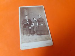 SCHWIIZER FAMILIE DAZUMAL - ELTERE mit TOCHTER - BASEL