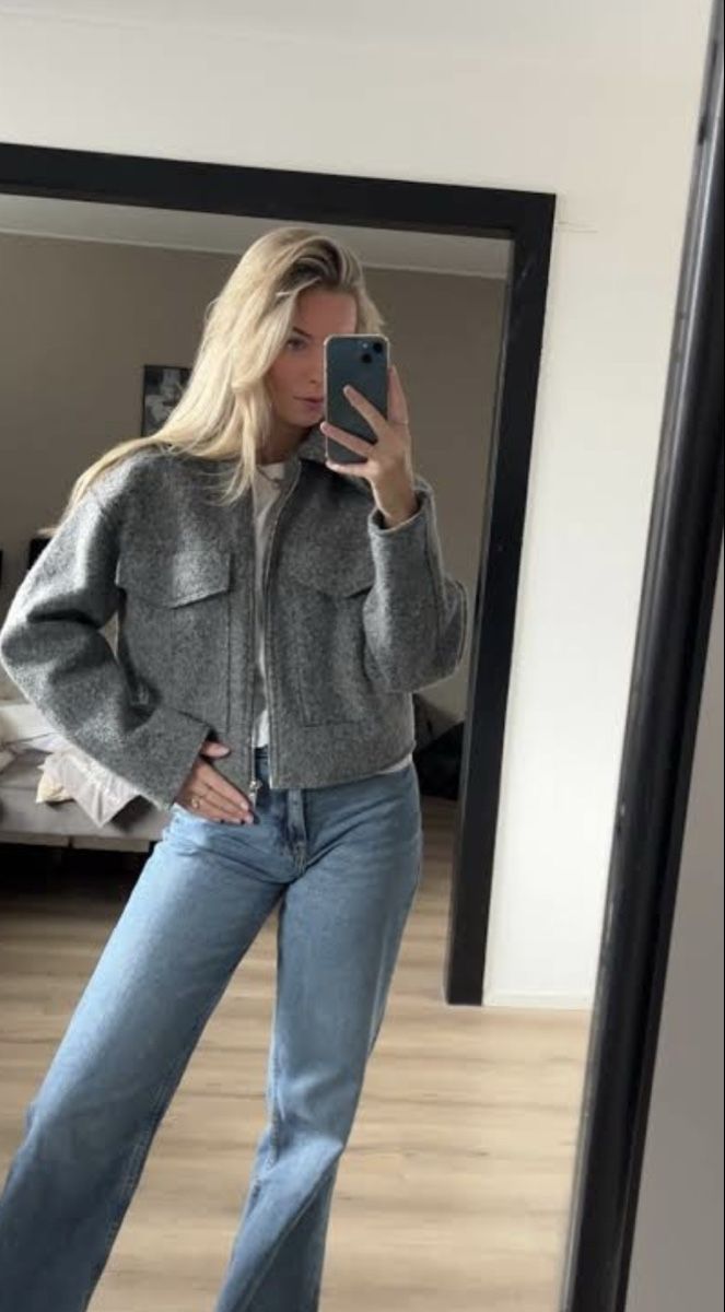 Zara Giacche: ZARA, Grey, Boucle Cropped Zip Jacket – Nuovo (secondo la descrizione) da Zürich venduto da Ndn_Fer 4