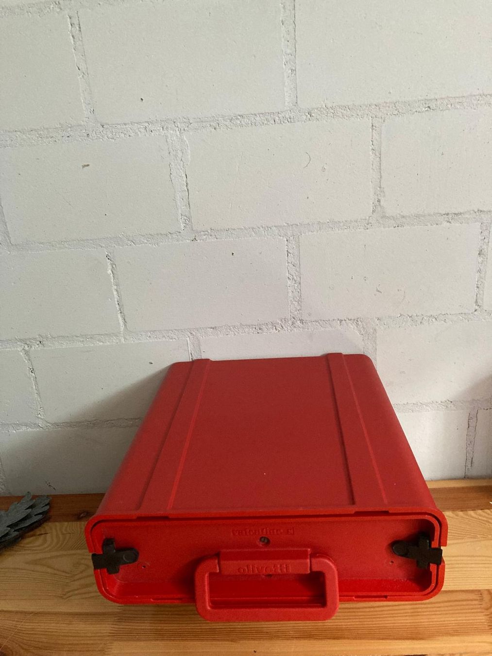 Olivetti Macchine da scrivere: OLIVETTI * VALENTINE * red Schreibmaschine 1969 – Usato da Gränichen venduto da Thesi123456 5