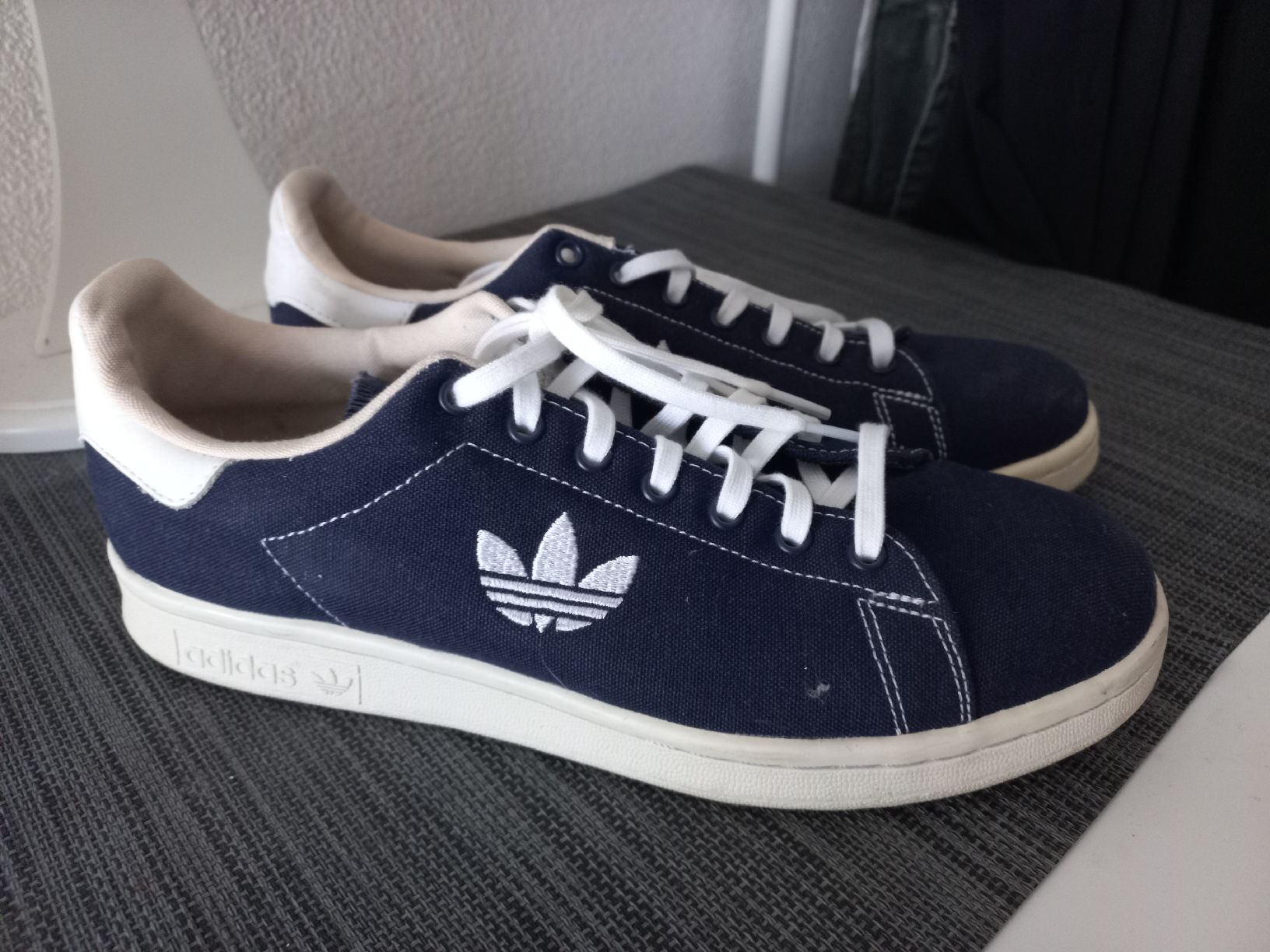 Adidas Chaussures hommes: Adidas Freizeitschuh Gr. 40 1/2 – D'occasion à Ziegelbrücke par lumix03