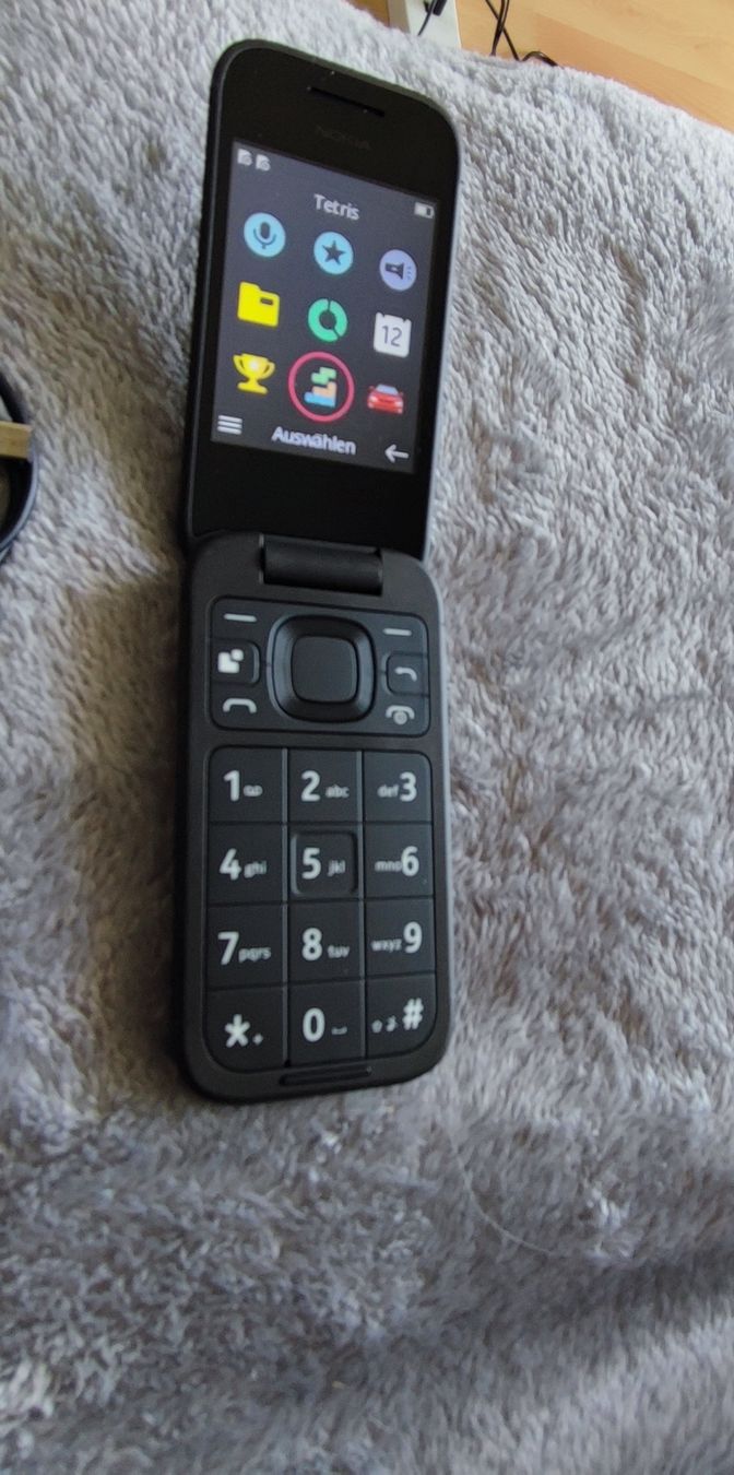 Nokia Telefoni cellulari / Smartphones: Nokia 2660 Flip Dual Sim 4G – Usato da Zollikofen venduto da zar_j67f 5