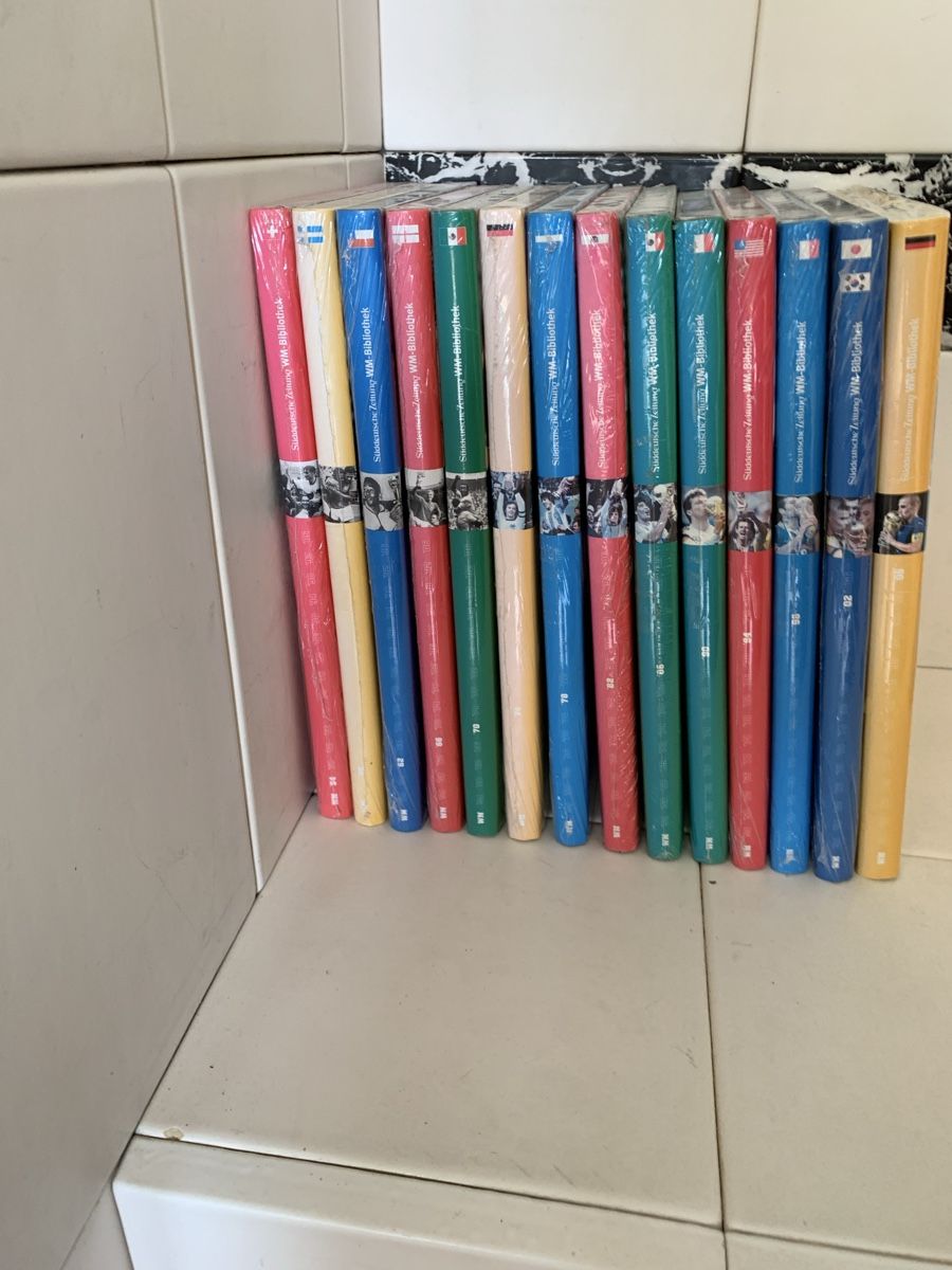 Livres: Fussballweltmeisterschaften  – Neuf avec emballage d'origine à Sarnen par woermann 1