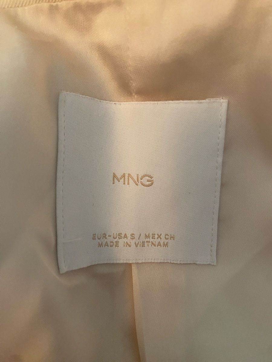 Zara Completi & Tailleur: Mango Oversize Blazer Beige – Usato da St. Gallen venduto da delideja01 5