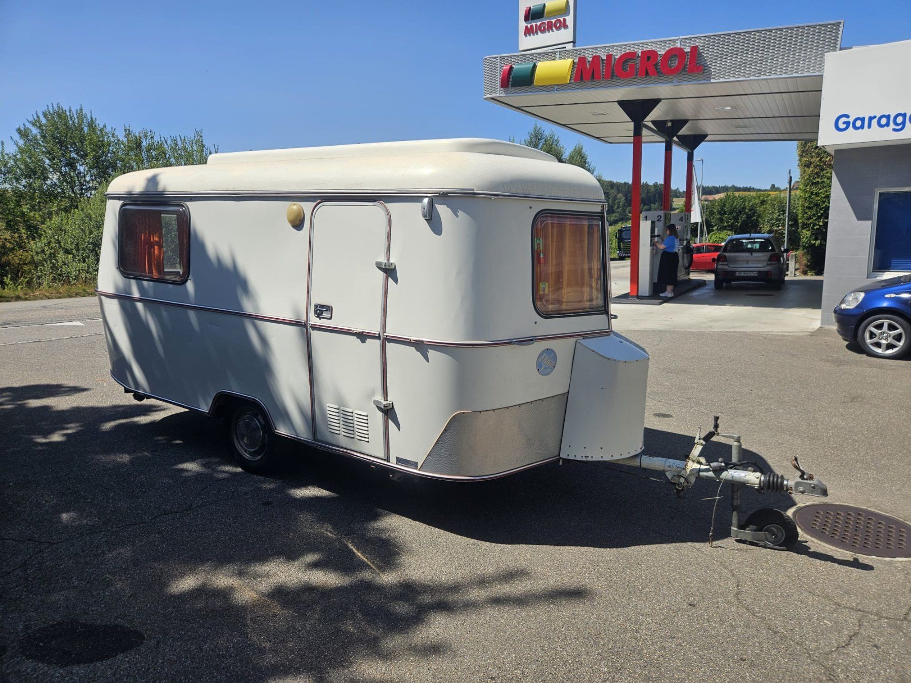 Eriba Veicoli da campeggio: Oldtimer Wohnwagen Scheunenfund Hymer Eriba Triton – Usato da Worb venduto da toyosuisse 7