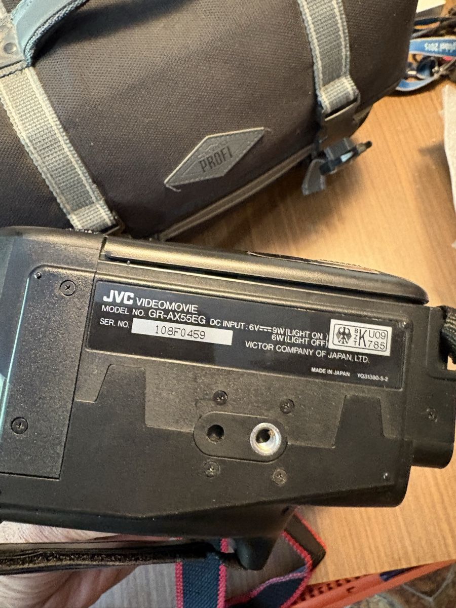 JVC Videocamere: JVC Compact VHS GR-AX55  – Usato da Obermumpf venduto da davetattoo 3