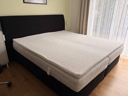 Boxspringbett schwarz mit Topper guter Zustand