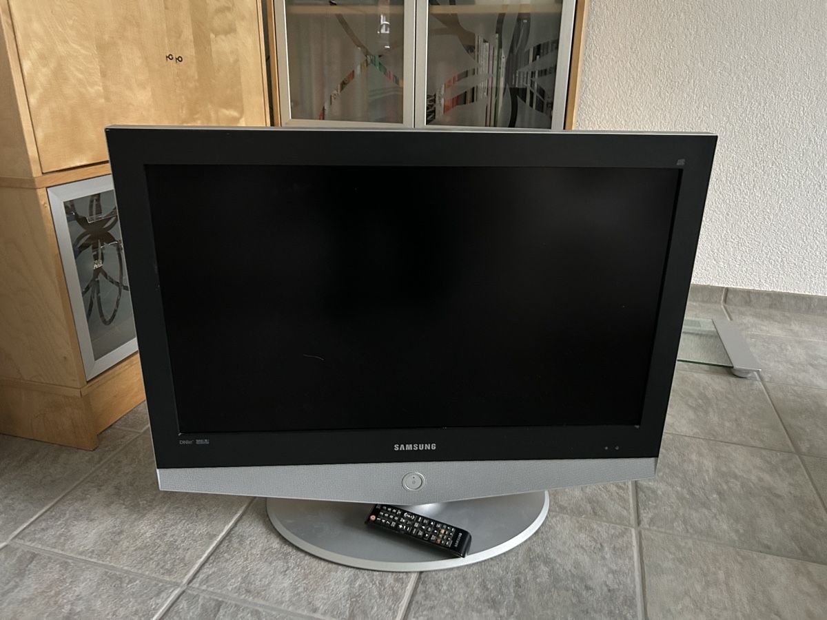 Loewe Televisori: TV Samsung und Löwe – Usato da Deitingen venduto da mani470 3