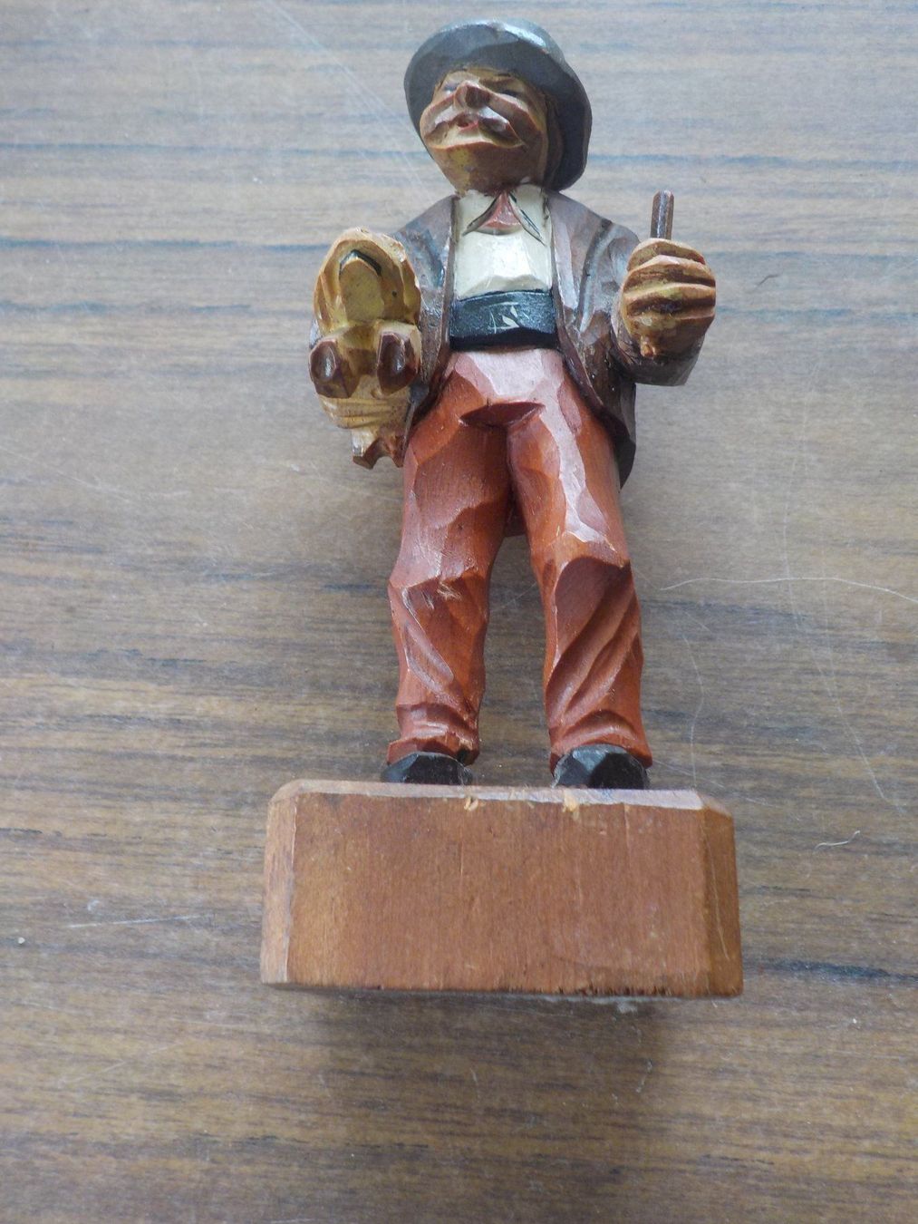 Statuette: Holzfigur antik - Mann mit Glücksschwein – Usato da Mörschwil venduto da antiksalon 7