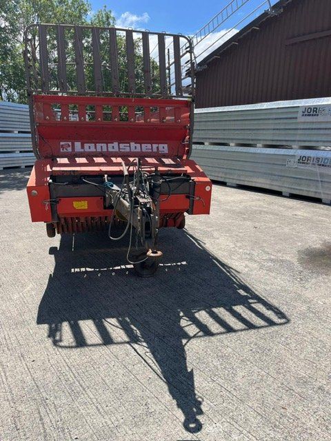 Tutte le macchine: Autochargeuse Landsberg LH 2008 – Usato da Les Thioleyres venduto da Samitrac 2