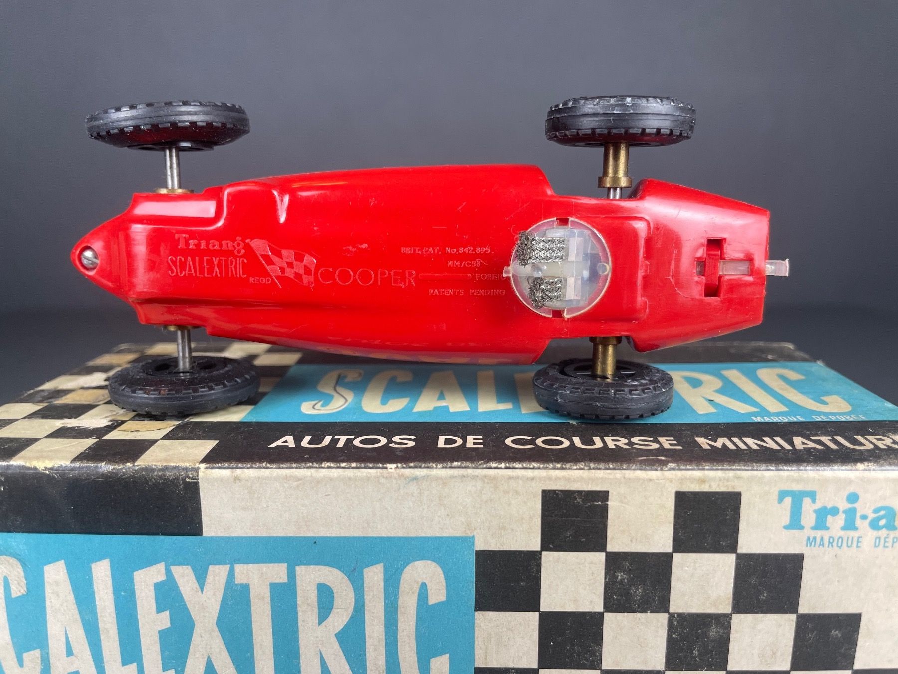 Piste: Scalextric French C58 Cooper Red #8 – Nuovo (secondo la descrizione) da Genthod venduto da lightyear63 7