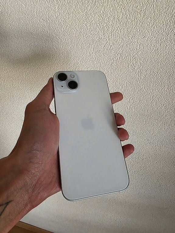 Handys / Smartphones: Iphone 15 Plus light blue – Gebraucht aus Glattbrugg von joe_bf26