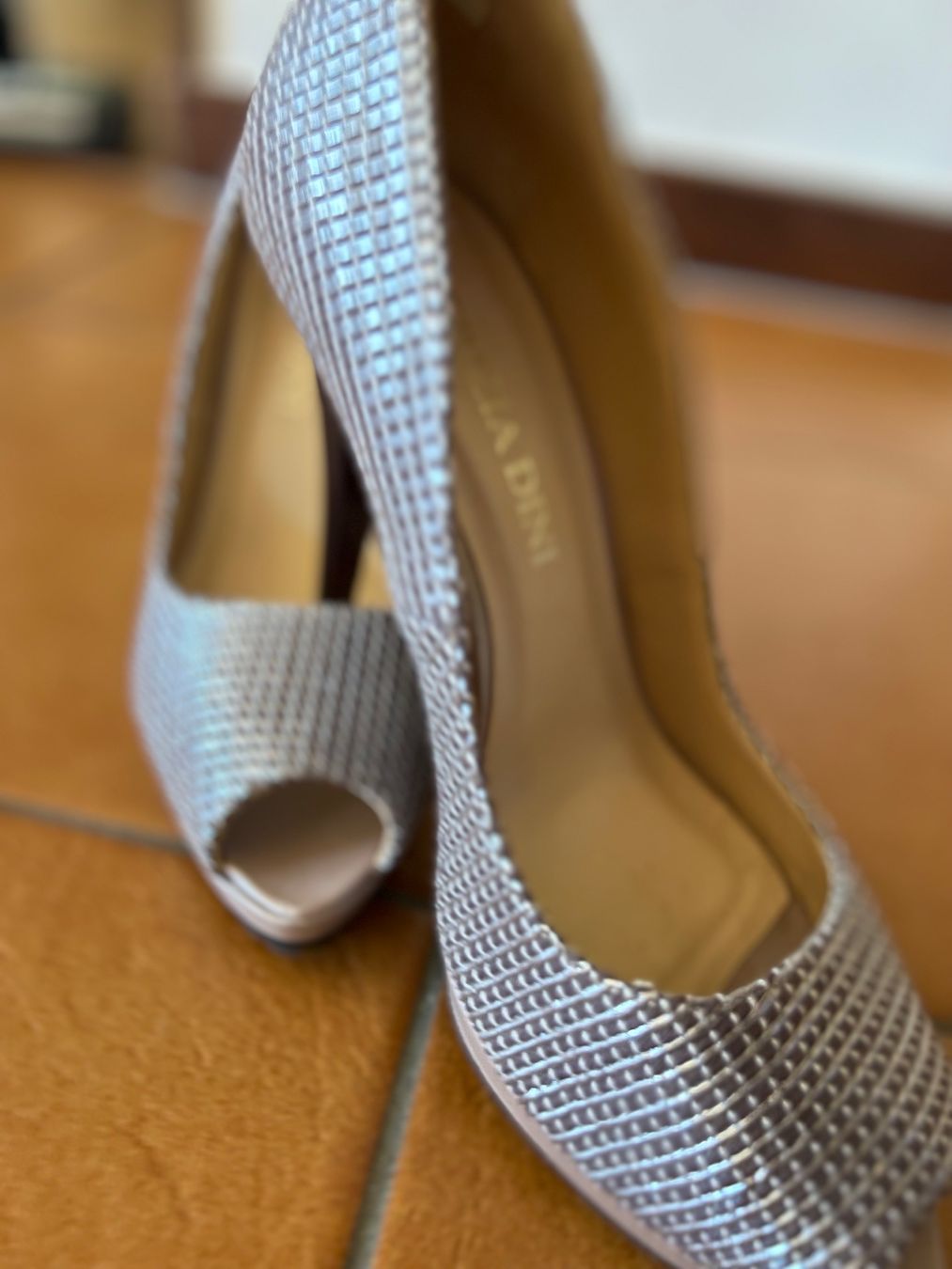 Scarpe da donna: Bellissime scarpe – Nuovo (secondo la descrizione) da Bellinzona venduto da bul_mvy5 3