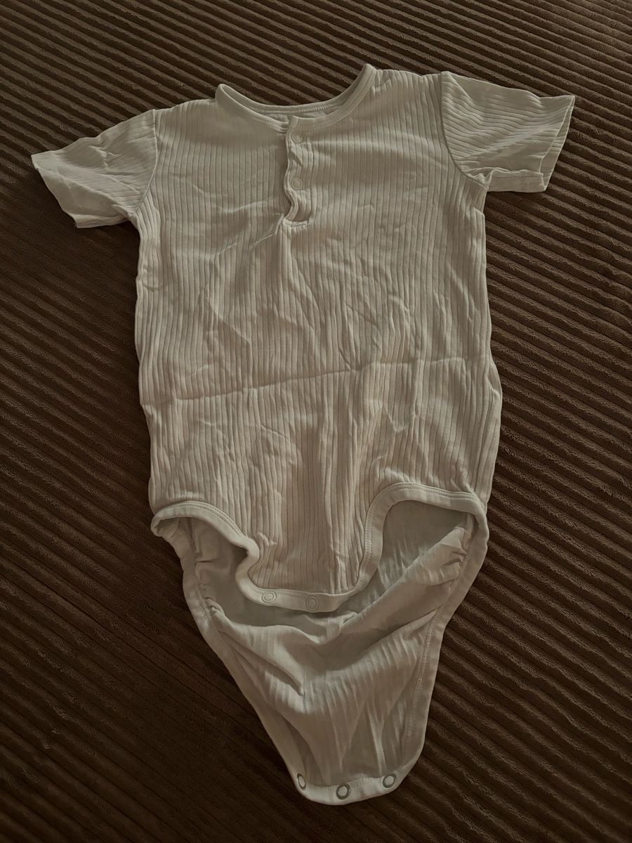 H&M Biancheria intima: 1x Body kurzarm, Gr. 98, H&M – Usato da Hagenbuch ZH venduto da LisaChristine