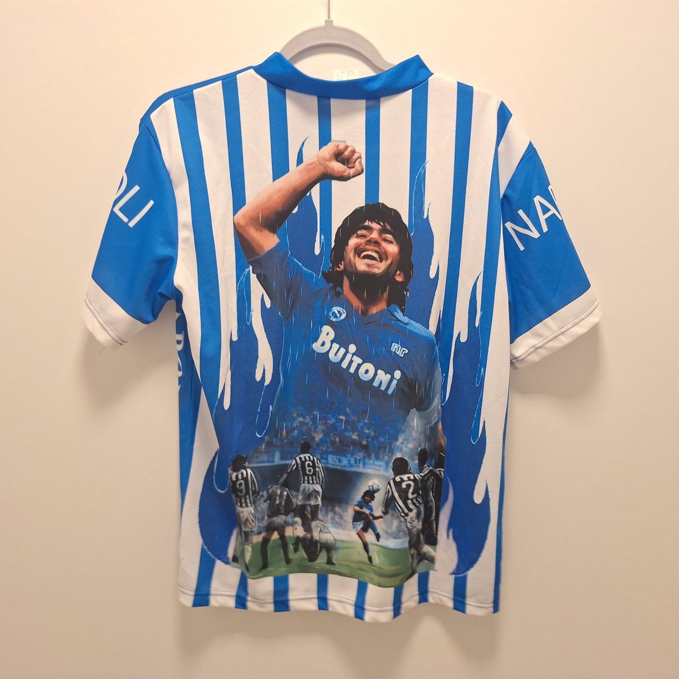 Riviste & Magazine: Maradonas zeitungen und eines trikot tributes geschenkt – Usato da Bellinzona venduto da LA-ropa-de-Juan 8