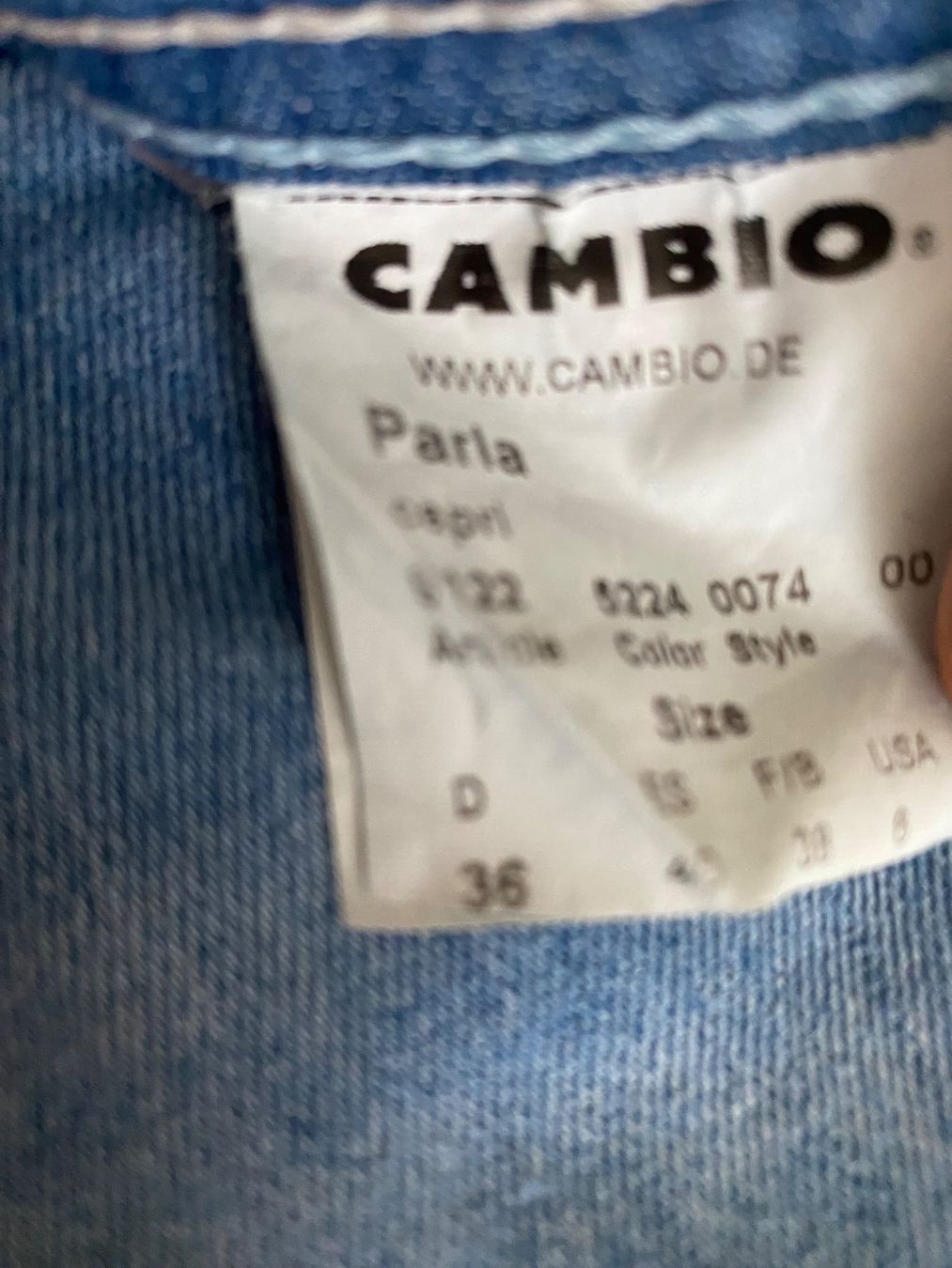 Cambio Jeans: Kurze Jeans von Cambio, Capri, Grösse 36 – Usato da Stadel b. Niederglatt venduto da sandart 2
