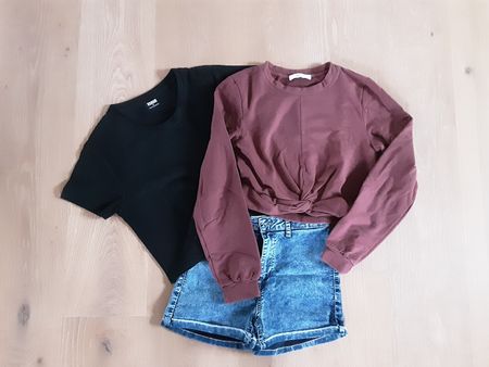 cooles Kleider-Set in S/M!  T-Shirt/Jeansshorts/Pulli