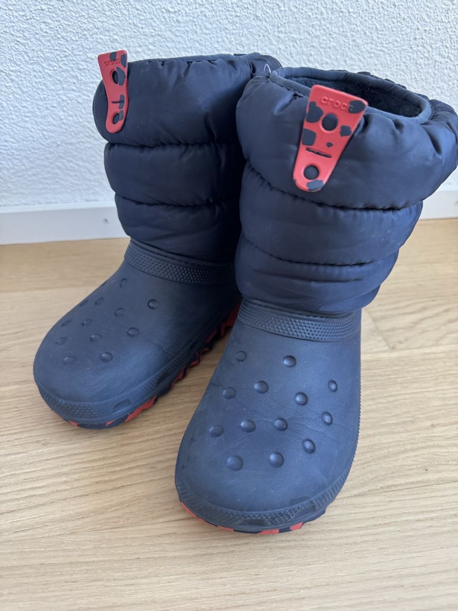 Crocs Scarpe per ragazzi: Crocs Scheffel J3 34-35 Gr – Usato da Uitikon Waldegg venduto da lin_bth8