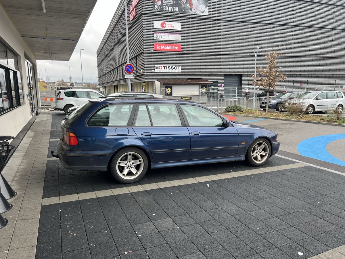 BMW Autos: BMW 528i E39 1997 – Defekt aus Basel von Rannakarbid 1