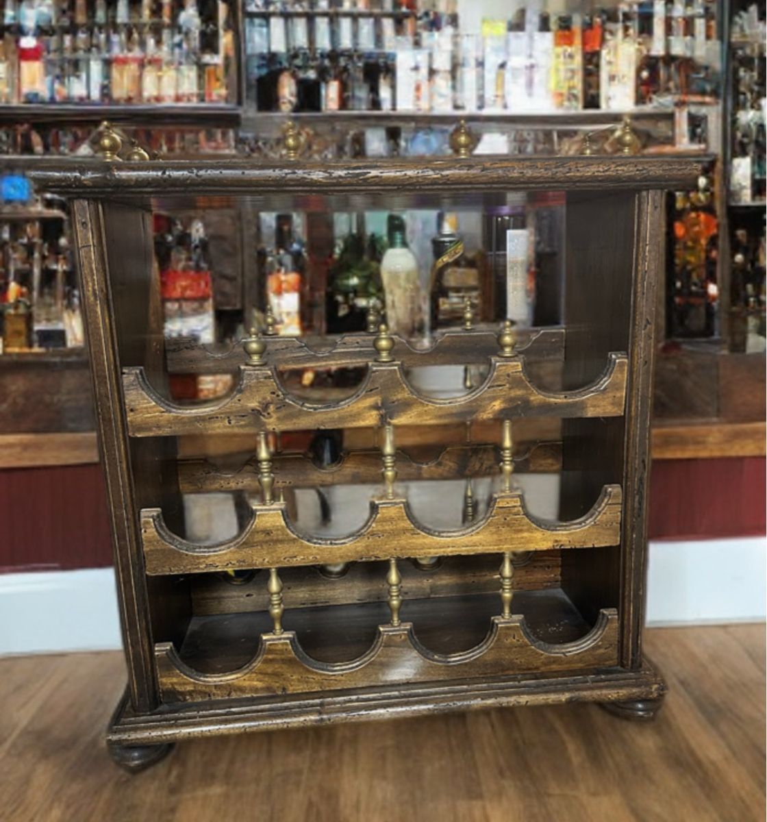 Portabottiglie: Flaschenhalter aus Holz & Messing, 1920er – Usato da Villmergen venduto da JacRon 2