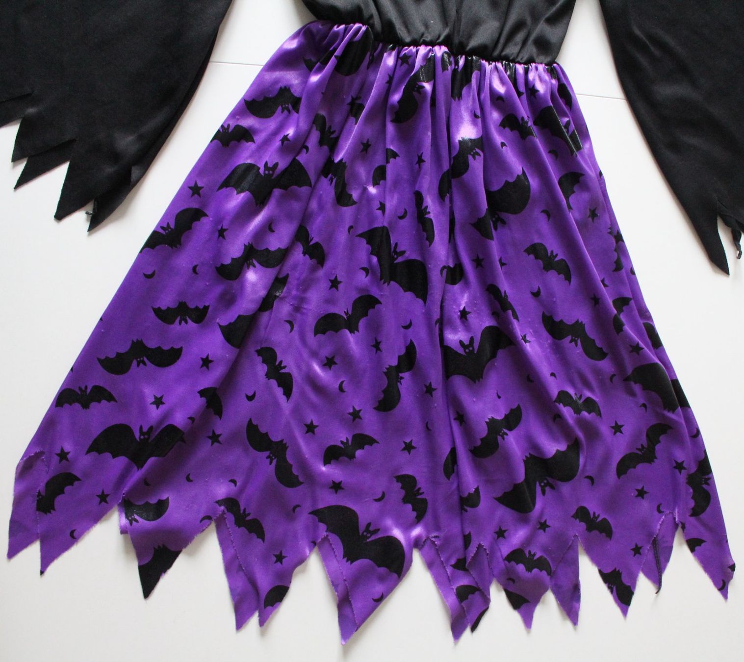 Costumes: Costume sorcière / Hexe t. 6 - 8 ans – D'occasion à Peseux par CoolShoping 5