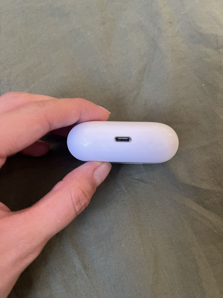 Apple Ladegerät: AIRPOD PRO 1 CASE  – Gebraucht aus Zürich von ado_6gtq 2