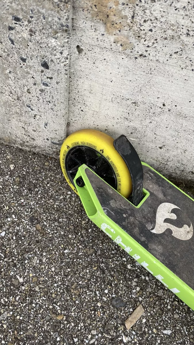 Chilli Kickboard: Kickboard - Chilli – Gebraucht aus Wauwil von Shine24 3