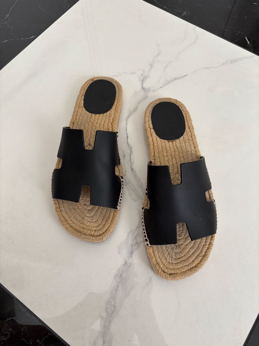 Hermès Chaussures hommes: HERMES ANTIGUA ESPADRILLE BLACK – D'occasion à Arlesheim par FabiKl