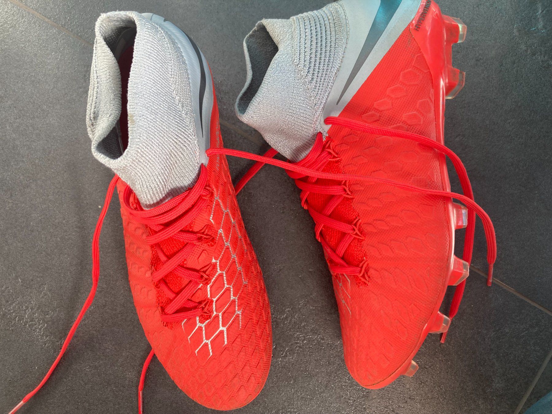 Nike Scarpe per ragazzi: Fussballschuke NIKE "Kickschuhe" Orange – Usato da Pratteln venduto da Miki_ 1