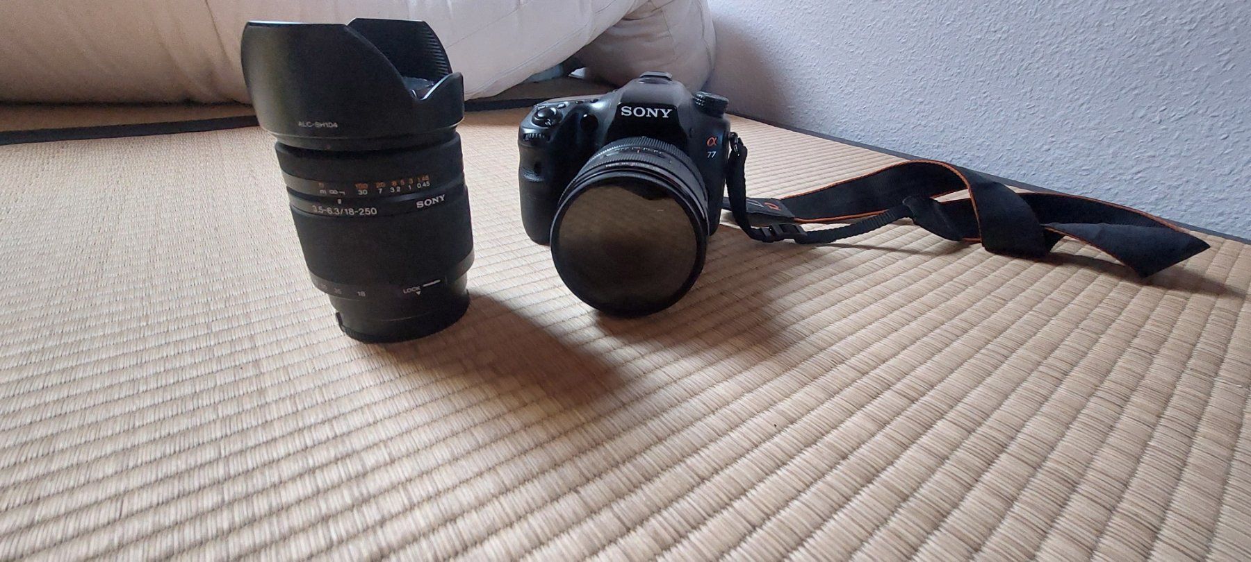 Sony Appareil photo: Sony a77 i Spiegelreflexkamera – D'occasion à Aeschi SO par Mr.Cornrows 3