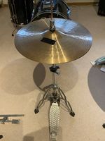 Paiste 505 Heavy hi-hat 14"Tama Ständer 