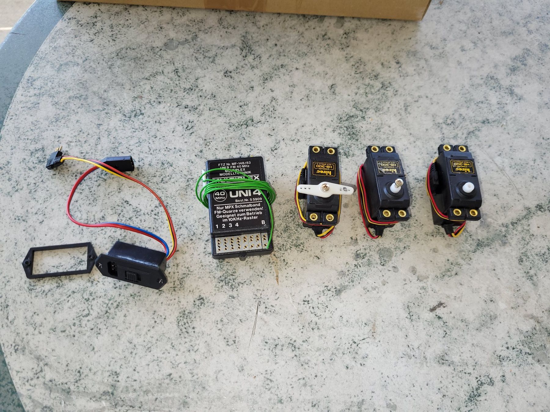 Multiplex RC Modellbau: Multiplex Fernsteuerungsset, 40 Mhz. – Defekt aus Winterthur von testi67 6