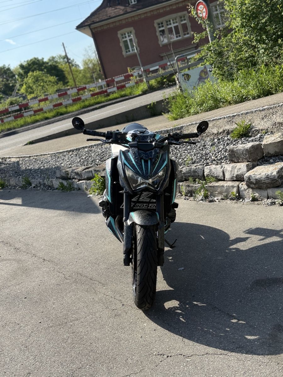 Kawasaki Strada: Kawasaki Z800e 35KW – Usato da Muttenz venduto da akb_dys7 5