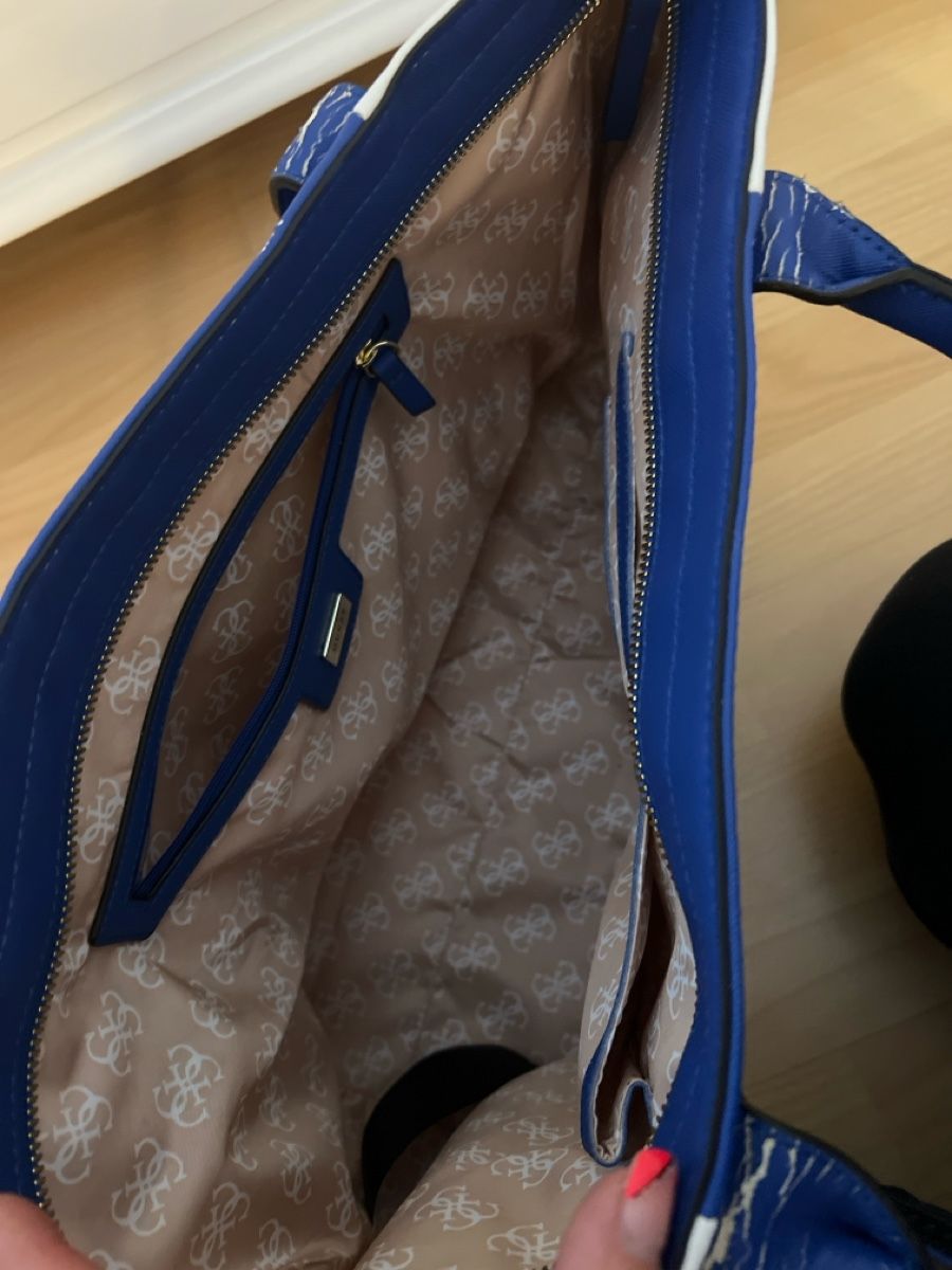 Guess Borse da donna: Schöne Guess Handtasche, blau-weiss – Usato da Thun venduto da Golden-Gate 1