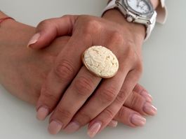 Bague Pomellato Victoria en Or Rose avec Agate et Diamant.