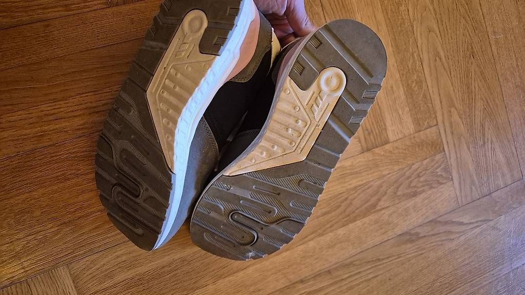Chaussures femmes: Alprausch Damennschuhe Gr 39 – D'occasion à Haslen AI par Merida33 1