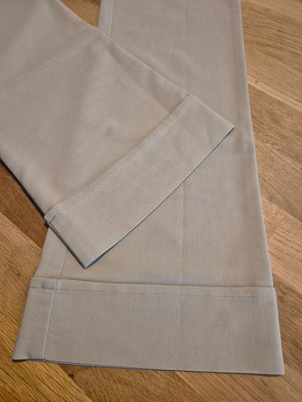 Pantaloni: schöne Hose Gr. 32 – Nuovo (secondo la descrizione) da Urtenen-Schönbühl venduto da Lari1 1