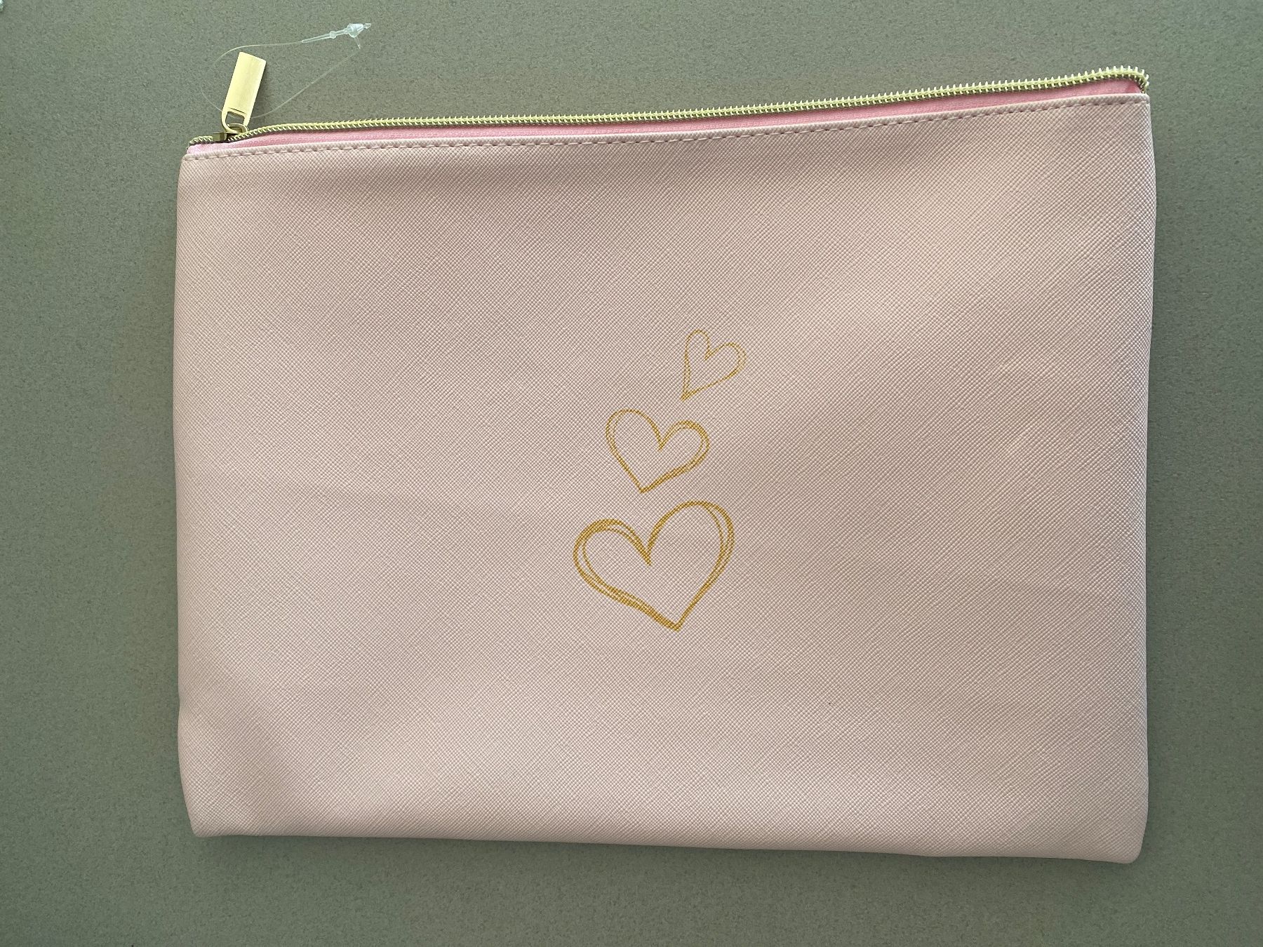 Taschen: trousse imprimée coeur – Neu und originalverpackt aus Chamoson von Pince26