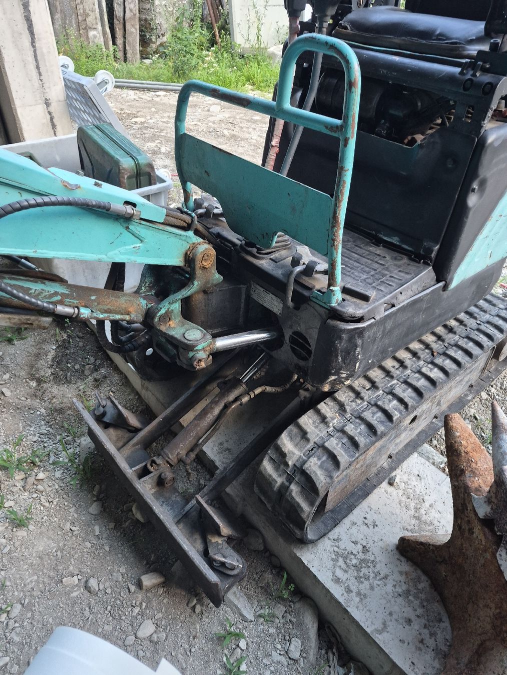 Bagger: minibagger kobelco 1000kg!! – Gebraucht aus Cevio von BiadiciN 4