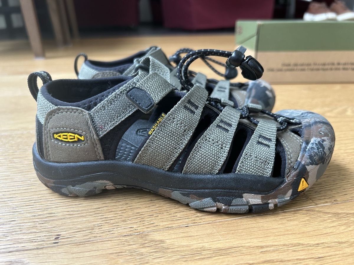 Schuhe für Jungen: Keen Trekking Sandalen Gr. 35 – Neu und originalverpackt aus Rothrist von szc_9dg5 2