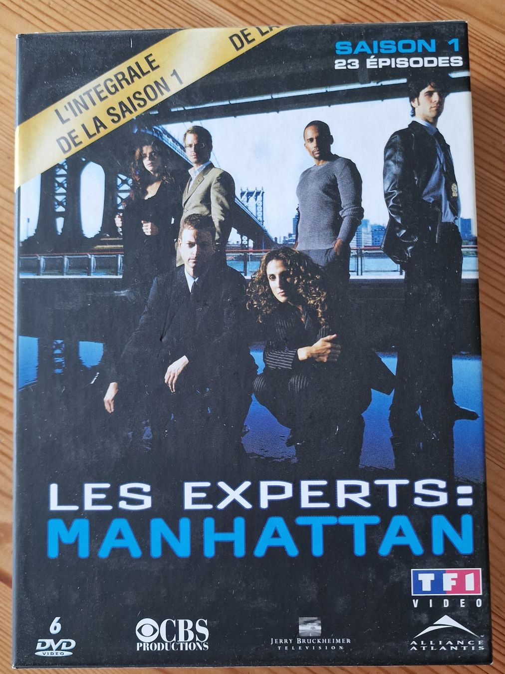 Tutti i DVDs: DVD Les Experts : Manhattan – Nuovo e nell'imballaggio originale da Bouveret venduto da Hannelor0
