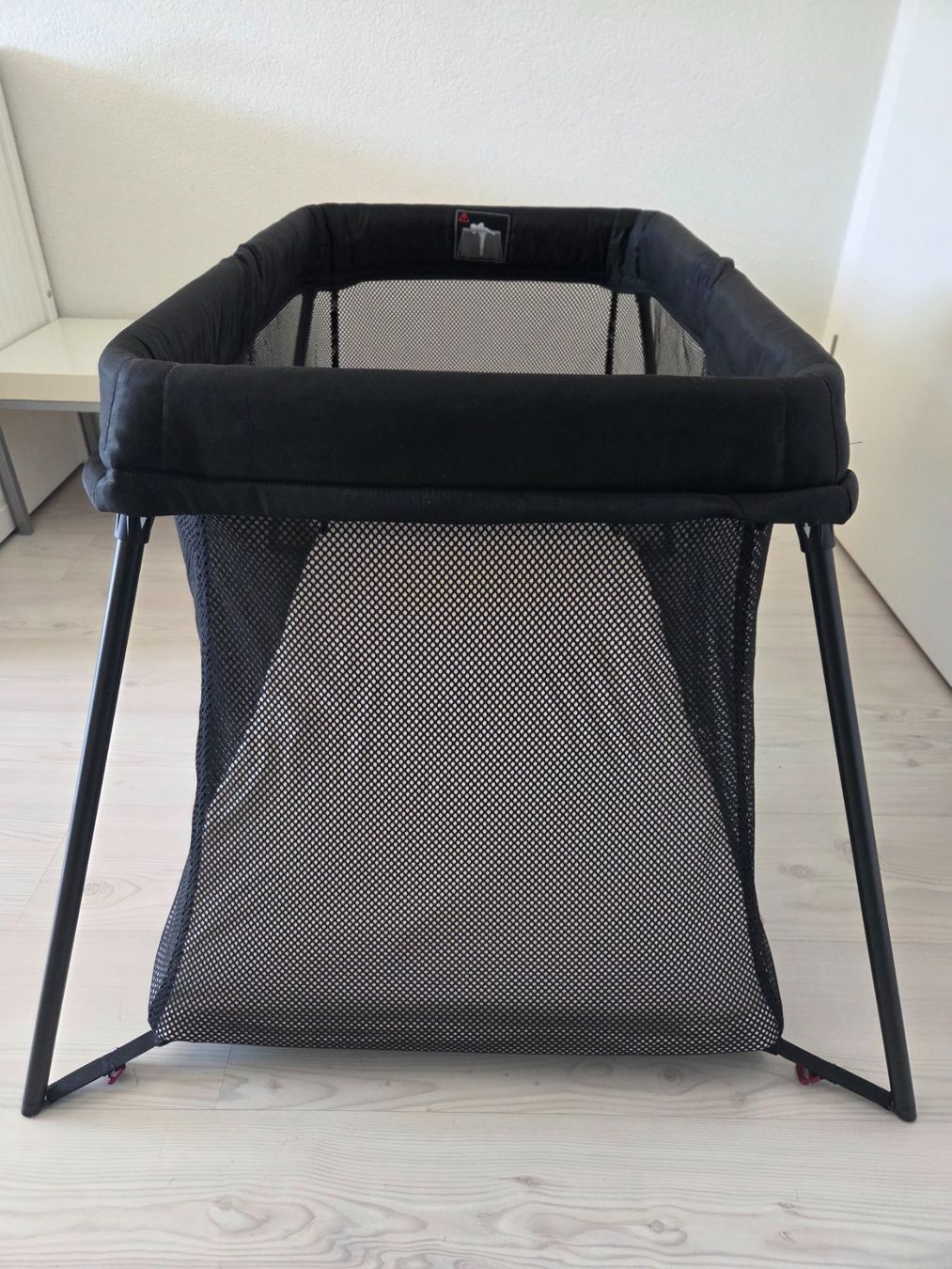Babybjörn Letti: BabyBjörn Reisebett – Usato da Zug venduto da Maxlogan 2