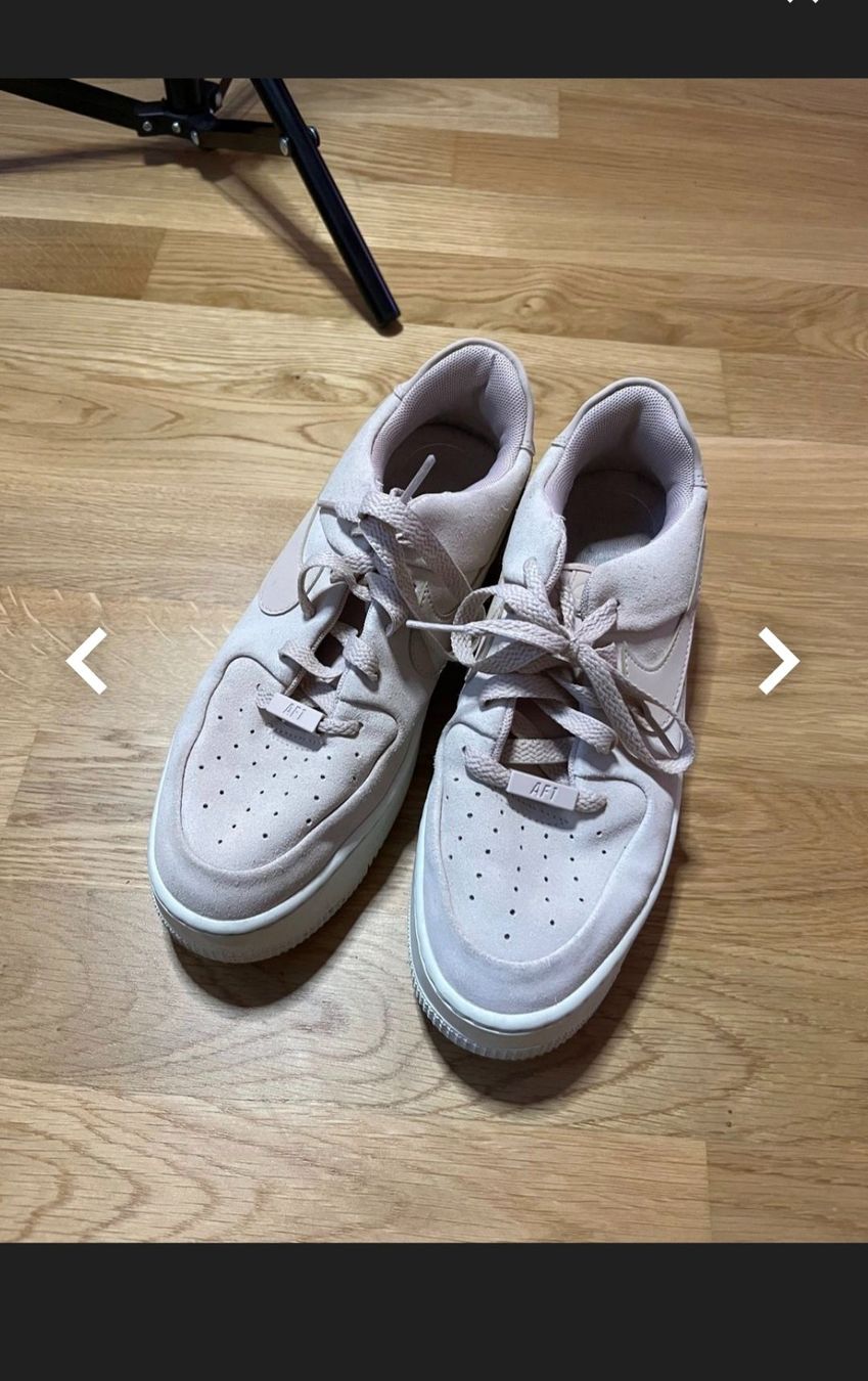 Nike Scarpe da donna: Nike Air Force Rose 40 – Usato da Muttenz venduto da annabellee