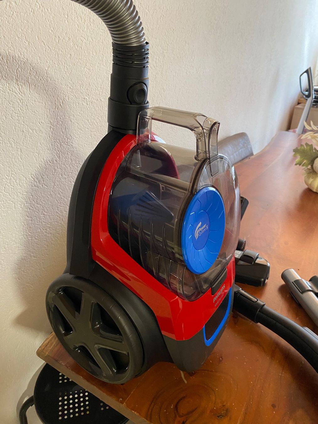 Philips Aspirateurs & Accessoires: Philips PowerPro 3000 Series mit PowerCyclone 5 – D'occasion à Wängi par inf_2hrj 2