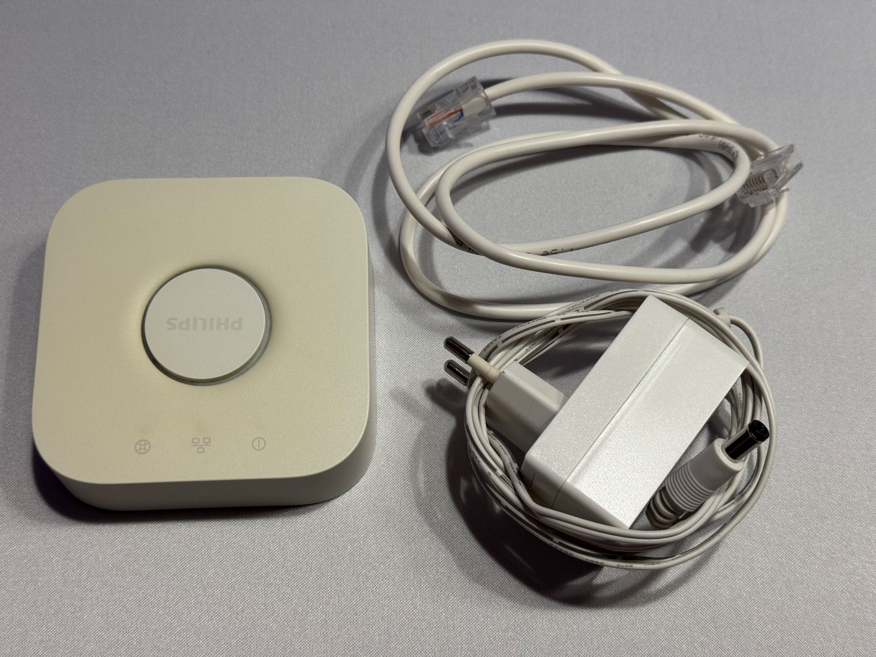 Philips Hubs & Switches: Philips Hue Bridge – D'occasion à Schachen LU par danb86 1