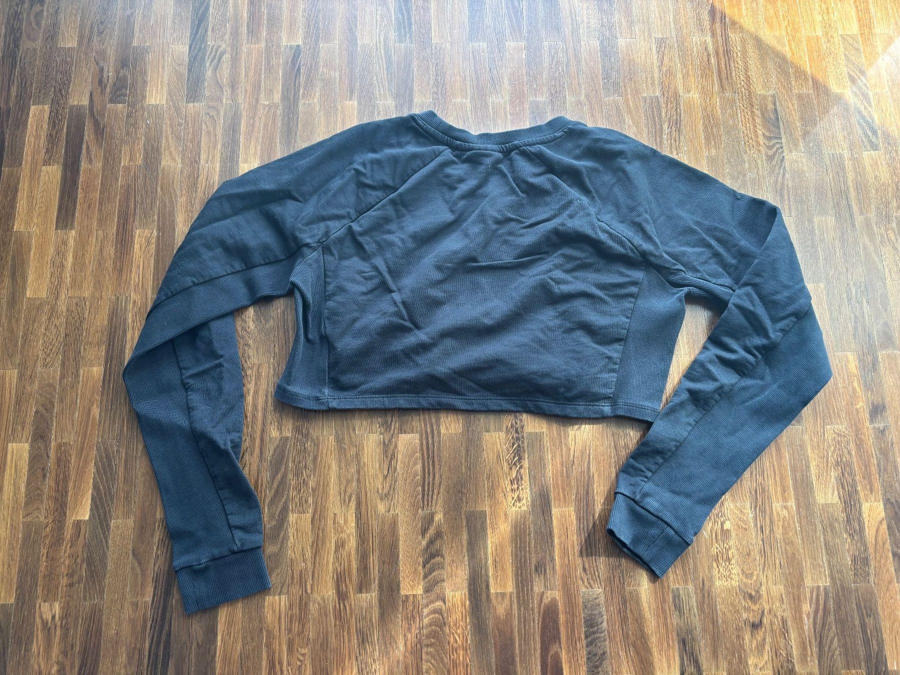 Gymshark Maglioni & Felpe: Gymshark Crop Top Pullover Schwarz, Gr. S – Usato da Hinwil venduto da liviipivii 1