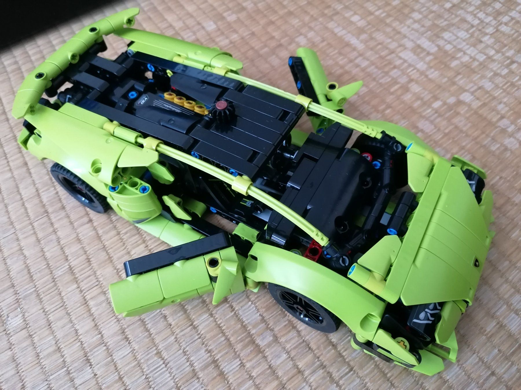 Lego Kit di costruzioni: LEGO Technic # 42161  LAMBORGHINI  Huracan – Nuovo (secondo la descrizione) da LAUSANNE venduto da Ch0937