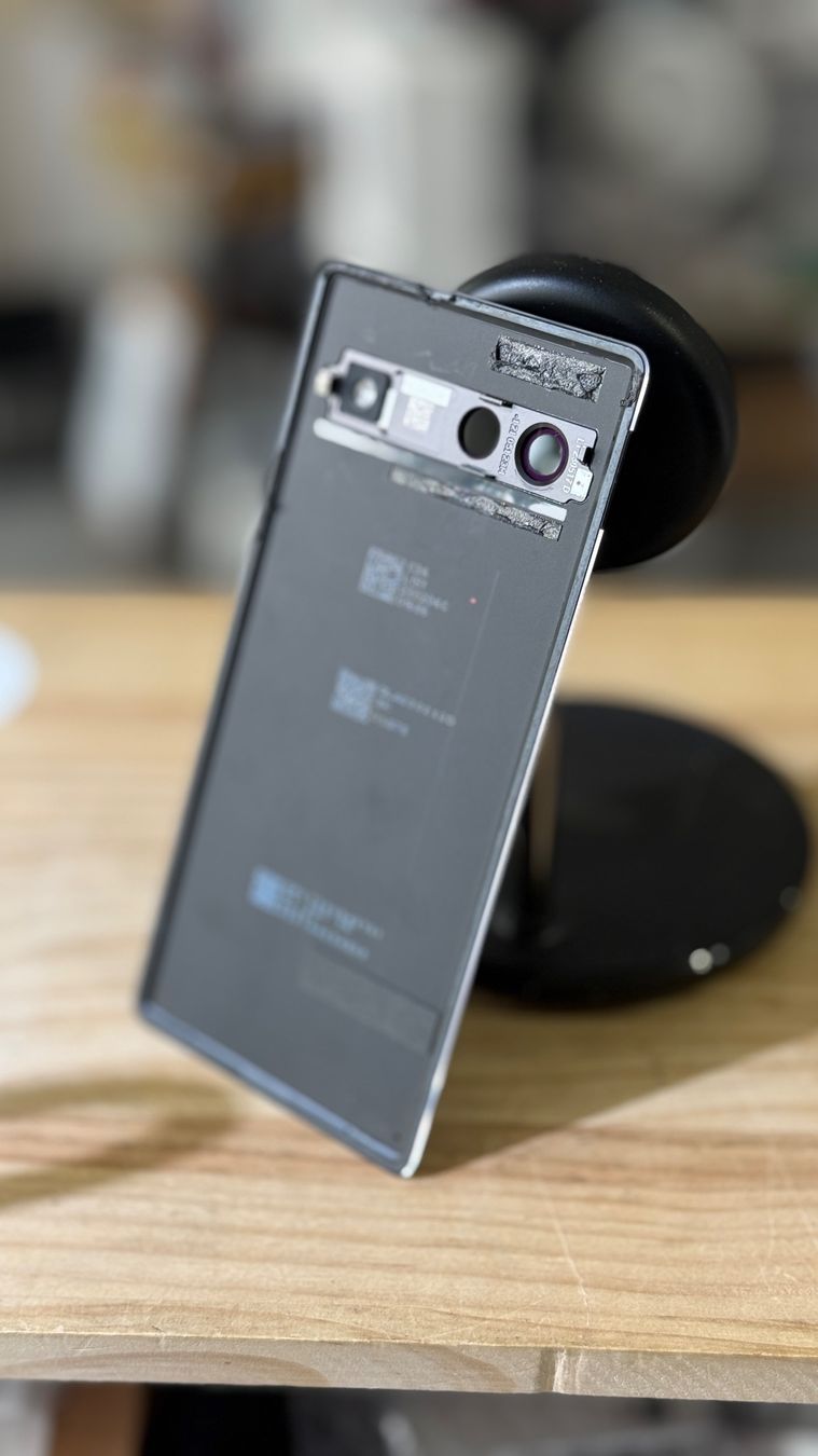 Google Telefoni cellulari / Smartphones: Google Pixel 7A - vitre arrière original – Usato da Morges venduto da DA-repa 2