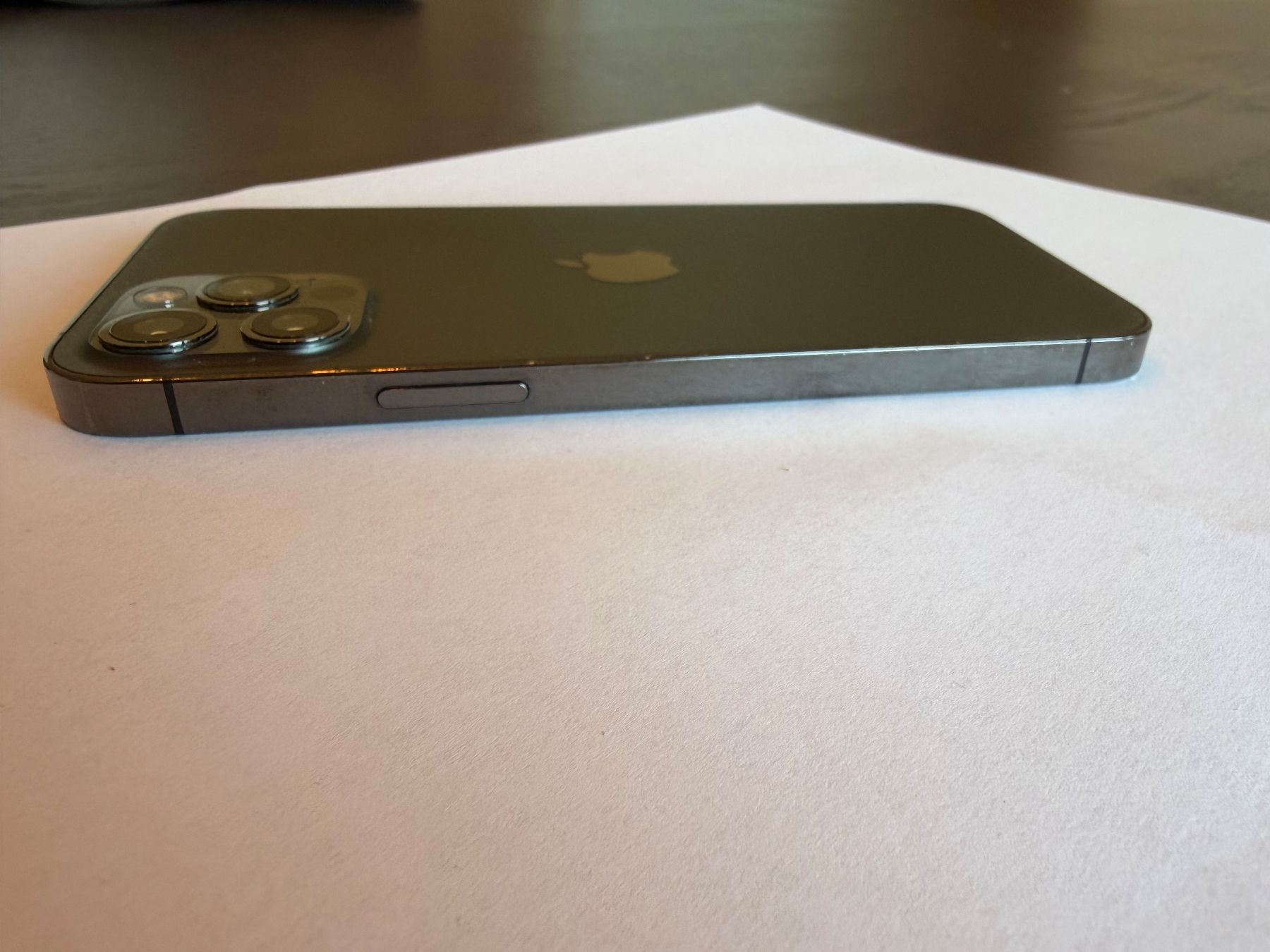 Apple Telefoni cellulari / Smartphones: iPhone 12 Pro, 256 GB, Space Gray – Usato da Küssnacht am Rigi venduto da dav_g2q6 4
