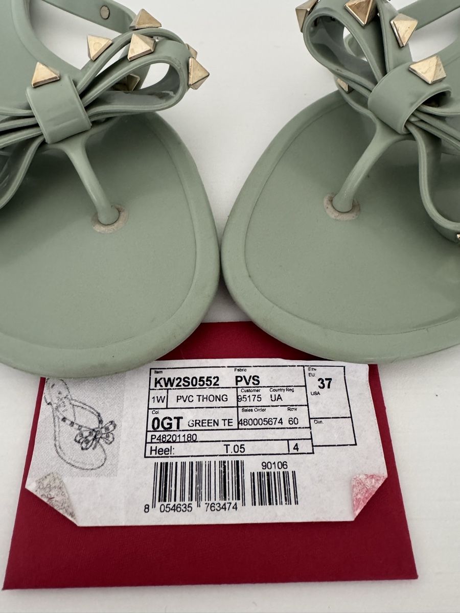 Valentino Scarpe da donna: Valentino Green Flip-Flops, Size 37, Beach Ready – Usato da Versoix venduto da Bazanchiklovalova 3