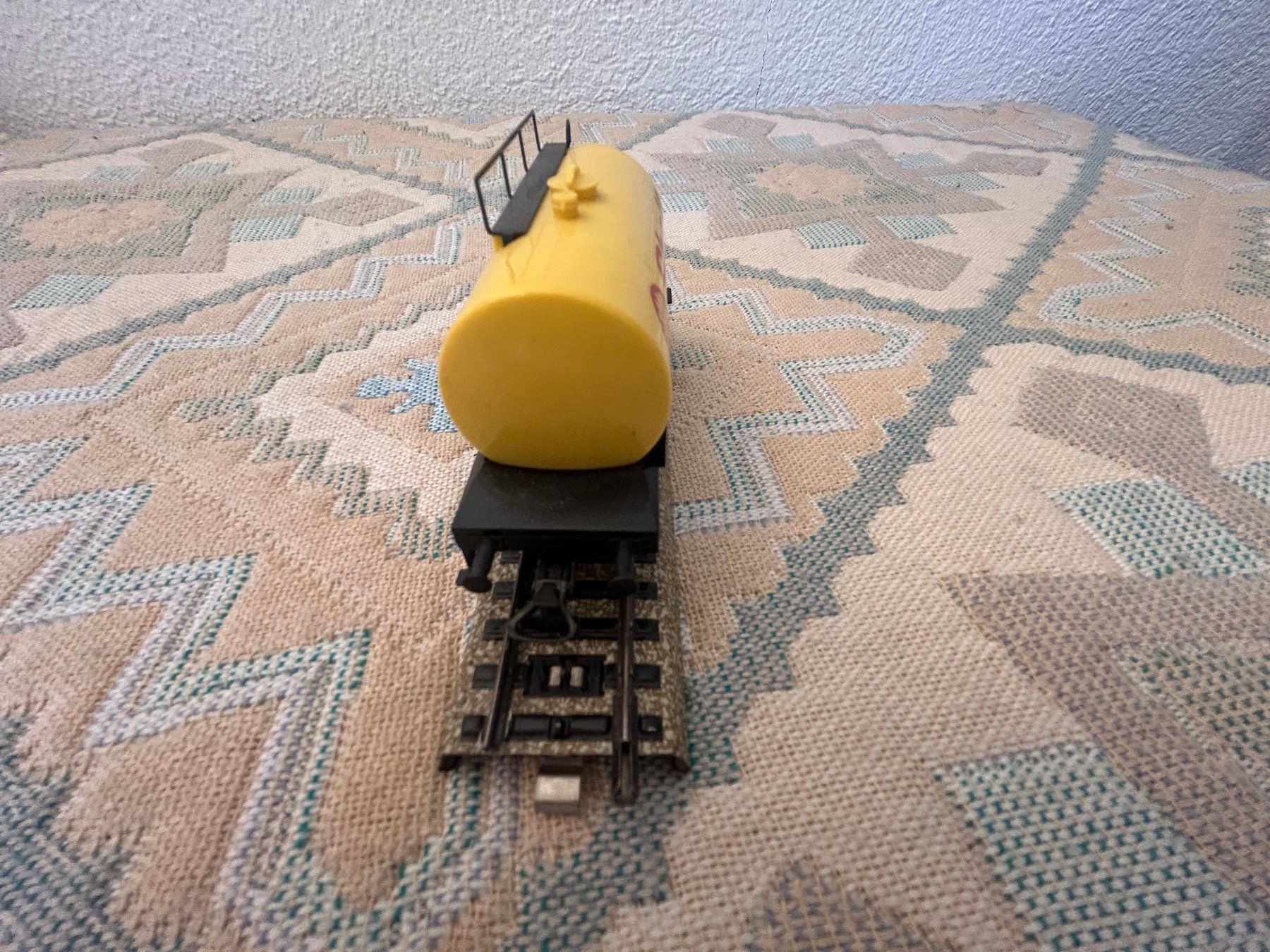 Märklin Modelleisenbahnen: Märklin HO 4442 Shell Kesselwagen – Gebraucht aus Volketswil von pbono 3